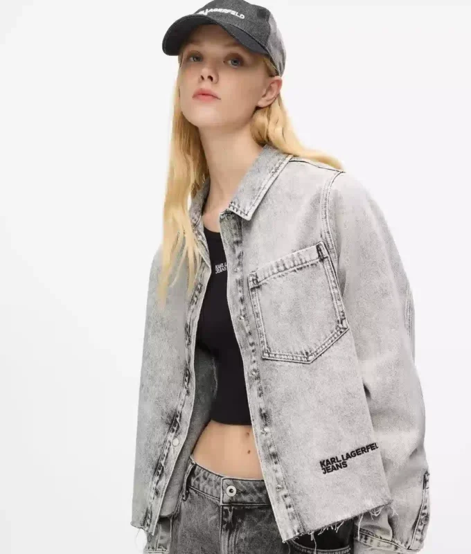 Ağartılmış denim gömlek Ağartılmış denim gömlek