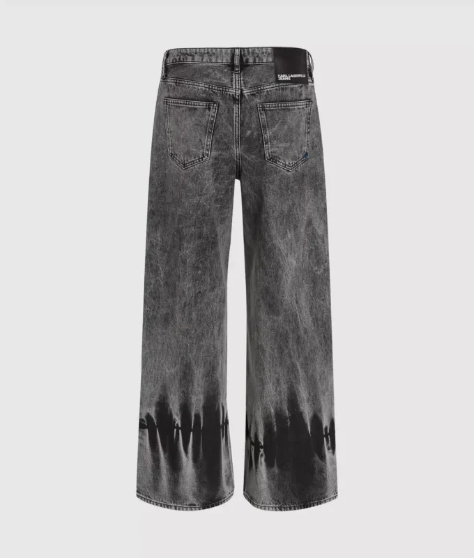 Ağartılmış düşük bel geniş paça kot pantolon Ağartılmış düşük bel geniş paça kot pantolon