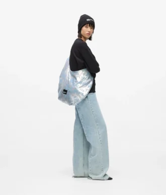 Büyük, parlak denim hobo çanta