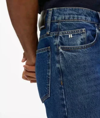 Düz kesim kot pantolon