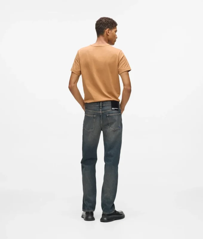 Düz kesim kot pantolon Düz kesim kot pantolon