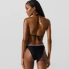 Fistolu üçgen bikini üstü Fistolu üçgen bikini üstü