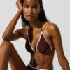 Fistolu üçgen bikini üstü Fistolu üçgen bikini üstü