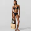 Fistolu üçgen bikini üstü Fistolu üçgen bikini üstü