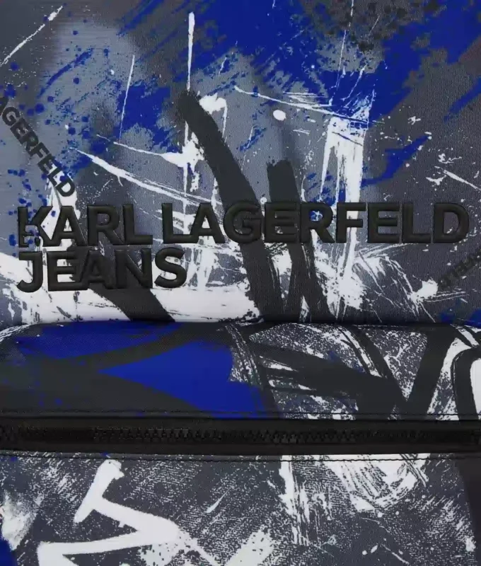Grafiti desenli sırt çantası Grafiti desenli sırt çantası