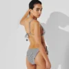 IKON ÇİZGİLİ ÜÇGEN BİKİNİ ÜSTÜ IKON ÇİZGİLİ ÜÇGEN BİKİNİ ÜSTÜ