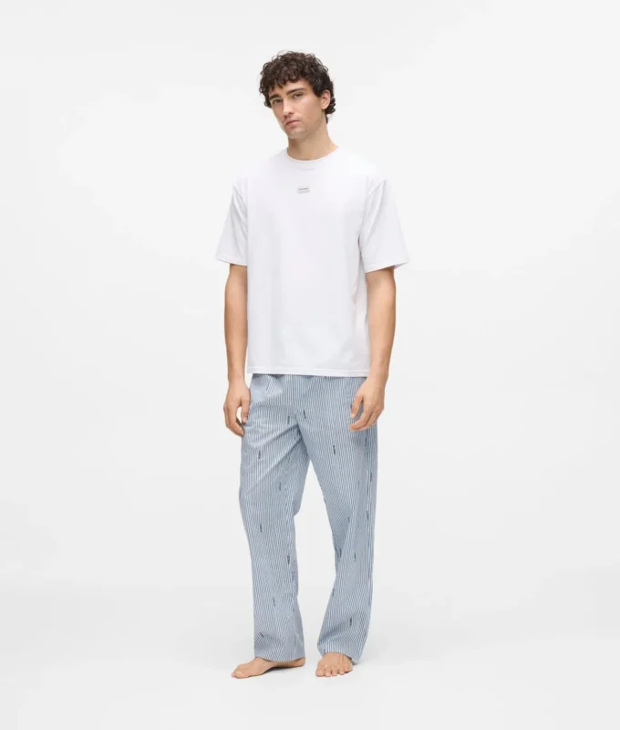 Çizgili pijama takımı Çizgili pijama takımı