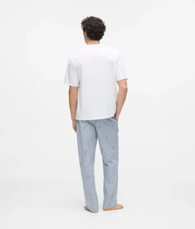 Çizgili pijama takımı Çizgili pijama takımı