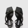 Karmel saçaklı topuklu slingback ayakkabı Karmel saçaklı topuklu slingback ayakkabı