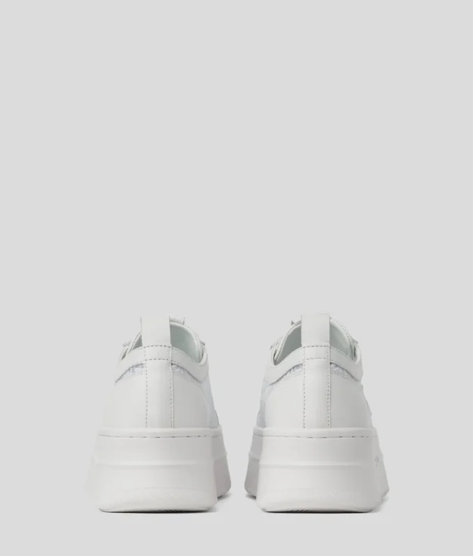 KOBE SIGNATURE SNEAKERS