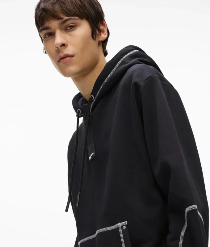 Kontrast dikişli kapüşonlu sweatshirt Kontrast dikişli kapüşonlu sweatshirt