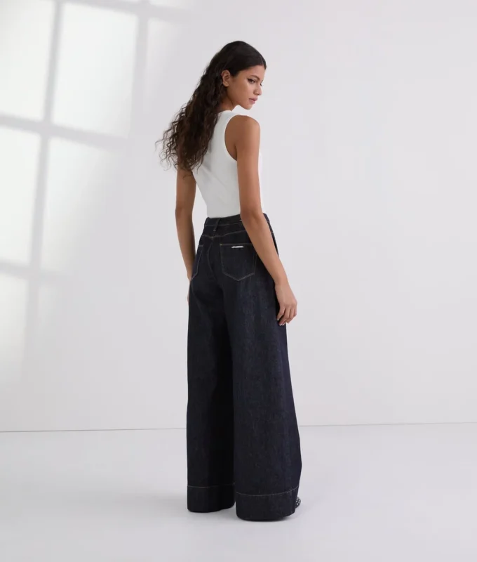 KONTRAST DİKİŞLİ GENİŞ BACAKLI JEANS KONTRAST DİKİŞLİ GENİŞ BACAKLI JEANS