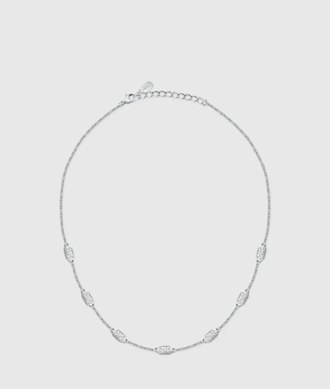 Kristal bağlantılı kolye Kristal bağlantılı kolye