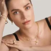 Kristal bağlantılı kolye Kristal bağlantılı kolye