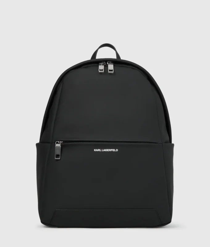 Minimalist logolu sırt çantası Minimalist logolu sırt çantası