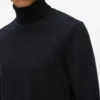Monogram broşlu balıkçı yaka kazak Monogram broşlu balıkçı yaka kazak