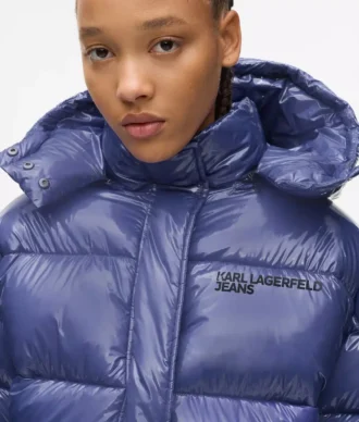 Parlak, kutu kesim puffer ceket
