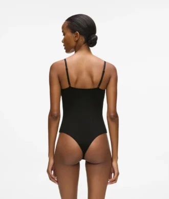 Signature yüksek bacak bodysuit Signature yüksek bacak bodysuit
