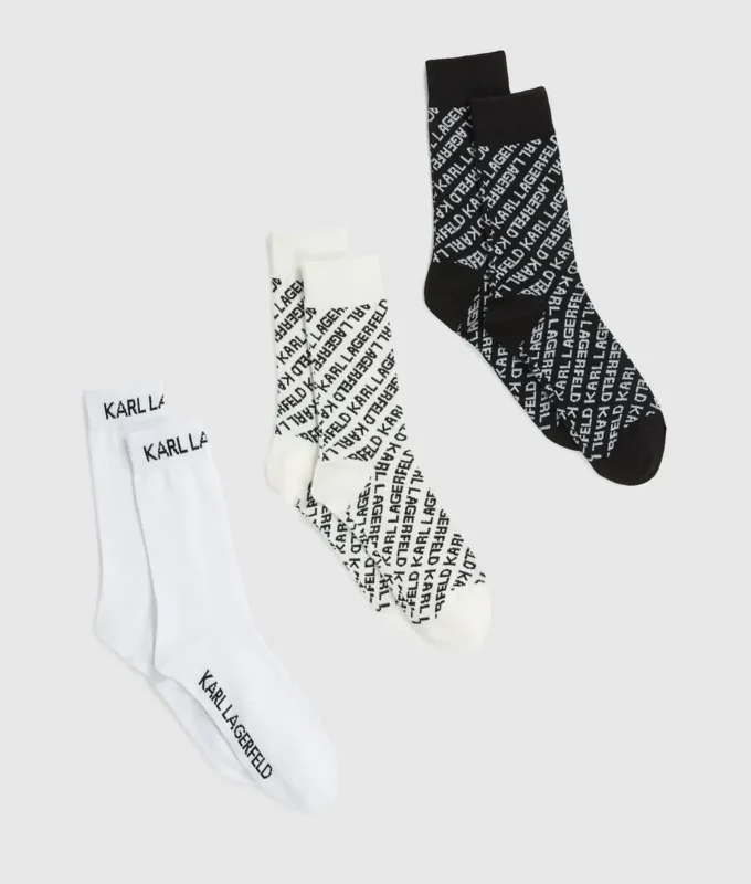Tamamen logo desenli çoraplar – 3’lü paket Tamamen logo desenli çoraplar – 3’lü paket