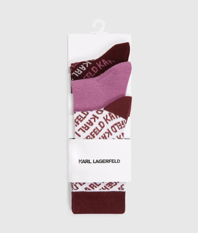 Tamamen logo desenli çoraplar – 3’lü paket Tamamen logo desenli çoraplar – 3’lü paket