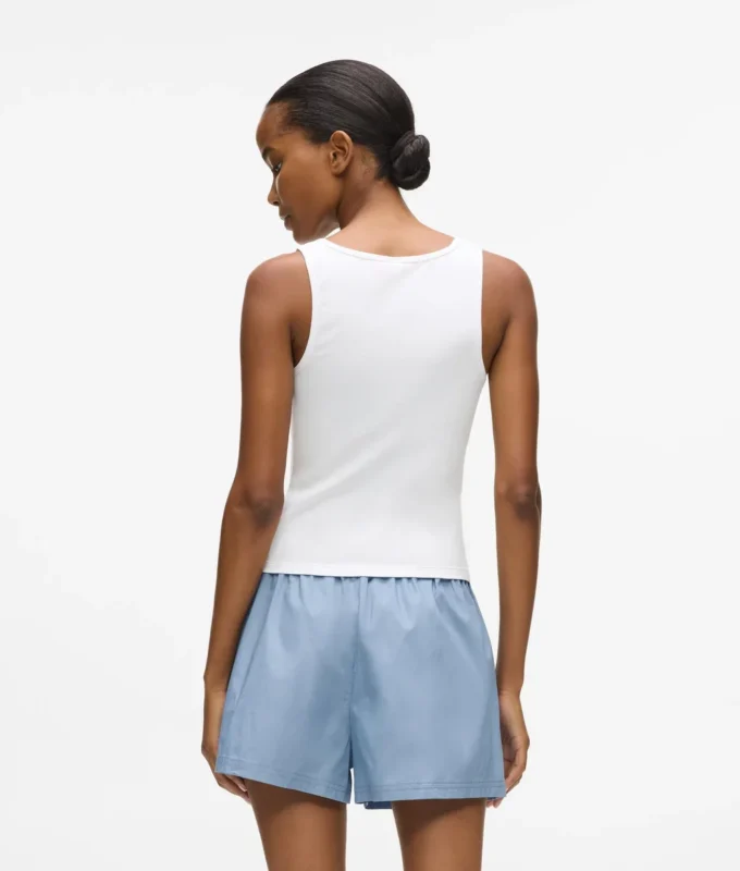 Tank top ve şortlu pijama takımı Tank top ve şortlu pijama takımı
