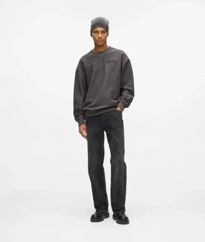 Ters çevrilmiş sweatshirt Ters çevrilmiş sweatshirt
