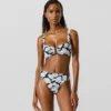 Yelpaze desenli bikini üstü Yelpaze desenli bikini üstü