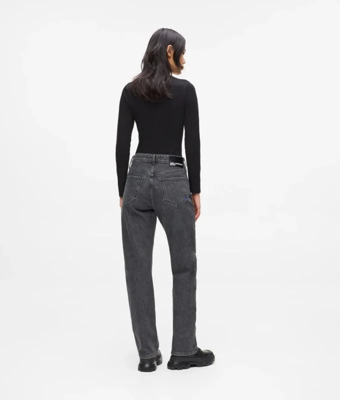 Yüksek bel düz jean Yüksek bel düz jean