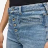 Yüksek bel, kloş kesim jean Yüksek bel, kloş kesim jean