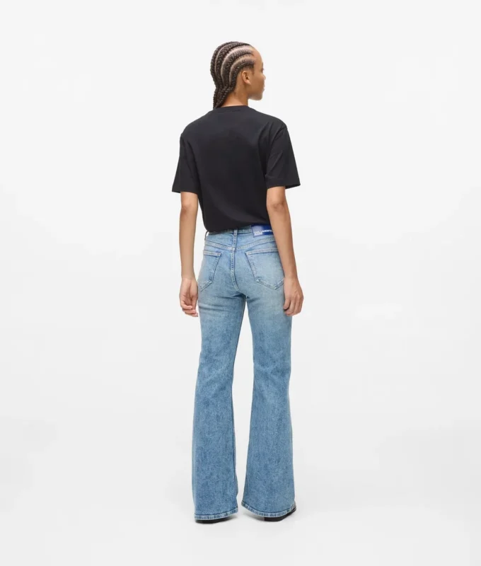 Yüksek bel, kloş kesim jean Yüksek bel, kloş kesim jean
