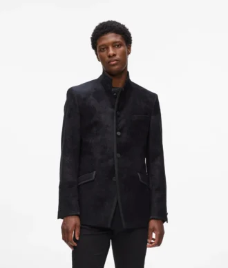 Yüksek yakalı blazer